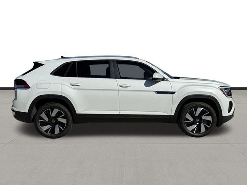 New 2026 Volkswagen Atlas Cross Sport SE image 4
