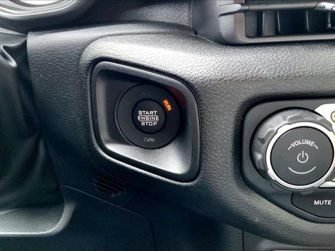 Certified 2025 Jeep Wrangler Sport AWD/4WD image 29