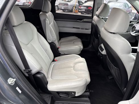 Used 2022 Hyundai Palisade SEL w/ Premium Package image 25