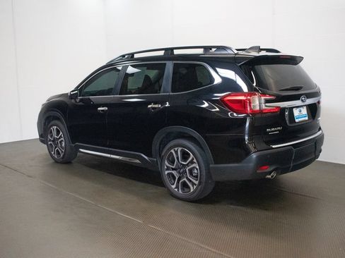 Used 2023 Subaru Ascent Touring AWD/4WD image 6