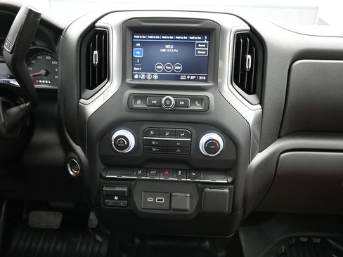 Used 2024 GMC Sierra 2500 Pro w/ Convenience Package RWD image 14