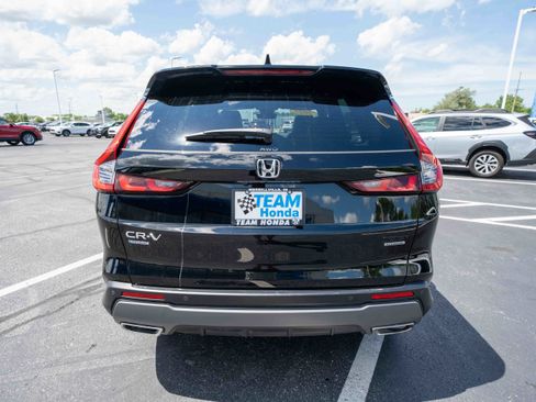 Used 2025 Honda CR-V Sport Touring image 5