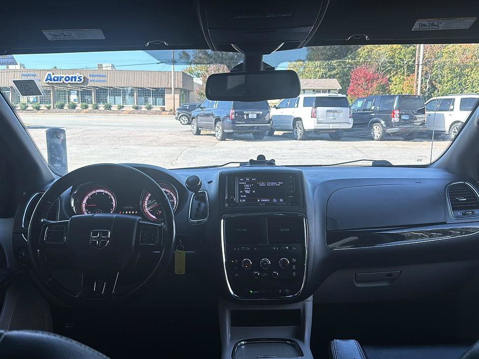 Used 2019 Dodge Grand Caravan SXT FWD image 11