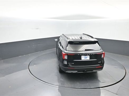 New 2026 Ford Explorer Active w/ Active Comfort Package image 25