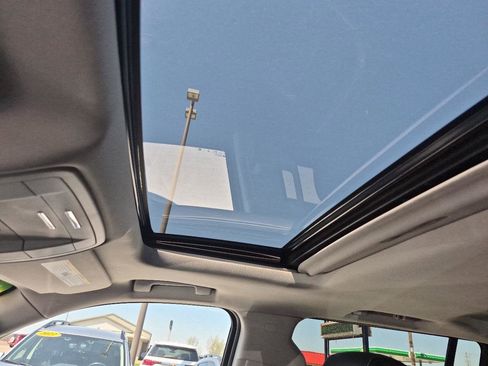 Used 2019 Chevrolet Suburban LT image 26