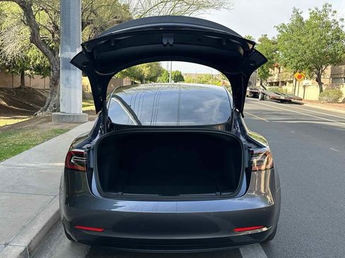 Used 2022 Tesla Model 3 Performance image 37