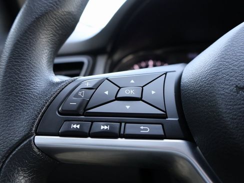 Used 2022 Nissan Rogue Sport S image 26