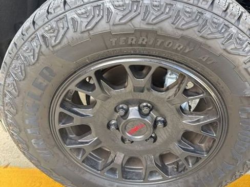 Used 2026 Toyota Tacoma SR5 image 21