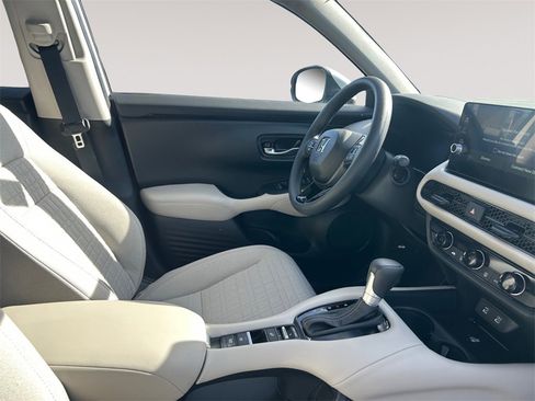 New 2026 Honda HR-V LX image 15