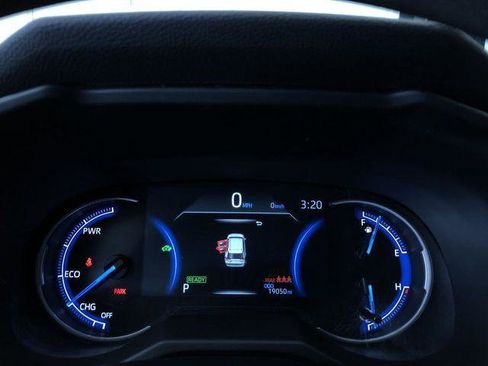 Certified 2025 Toyota RAV4 LE AWD/4WD image 29