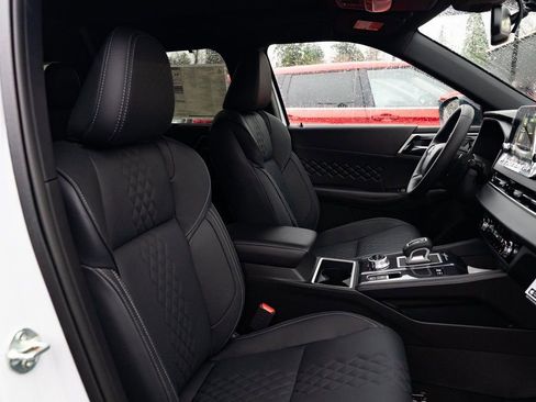 New 2025 Mitsubishi Outlander SEL Black Edition AWD/4WD image 23