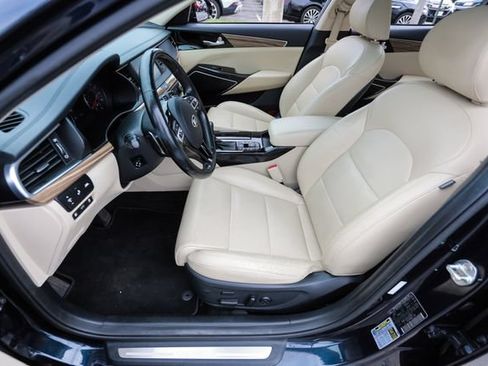 Used 2018 Kia Cadenza Technology FWD image 44
