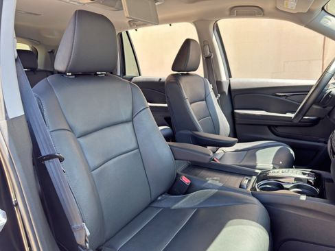 Used 2021 Honda Pilot Touring image 40