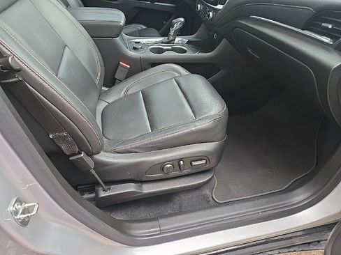 Used 2021 Chevrolet Traverse Premier w/ Redline Edition image 72