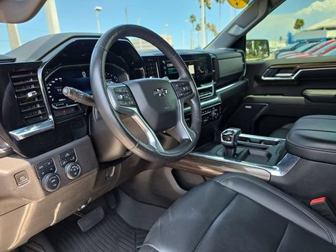 Used 2023 Chevrolet Silverado 1500 RST AWD/4WD image 14