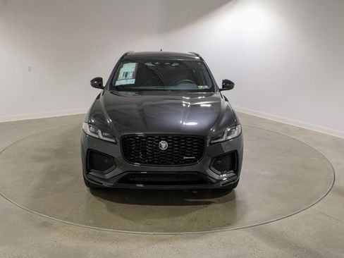 New 2025 Jaguar F-PACE R-Dynamic S image 8