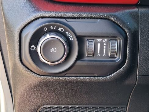 Used 2022 Jeep Wrangler Rubicon image 21