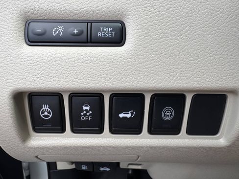 Used 2023 Nissan Murano SL AWD/4WD image 17
