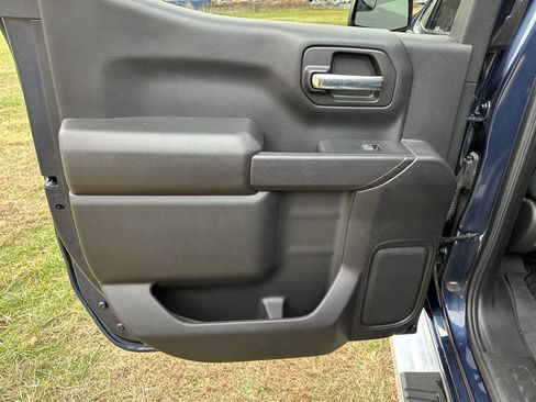 Used 2022 Chevrolet Silverado 1500 Custom image 18