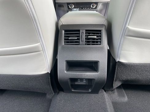 New 2026 Mitsubishi Outlander SE FWD image 27