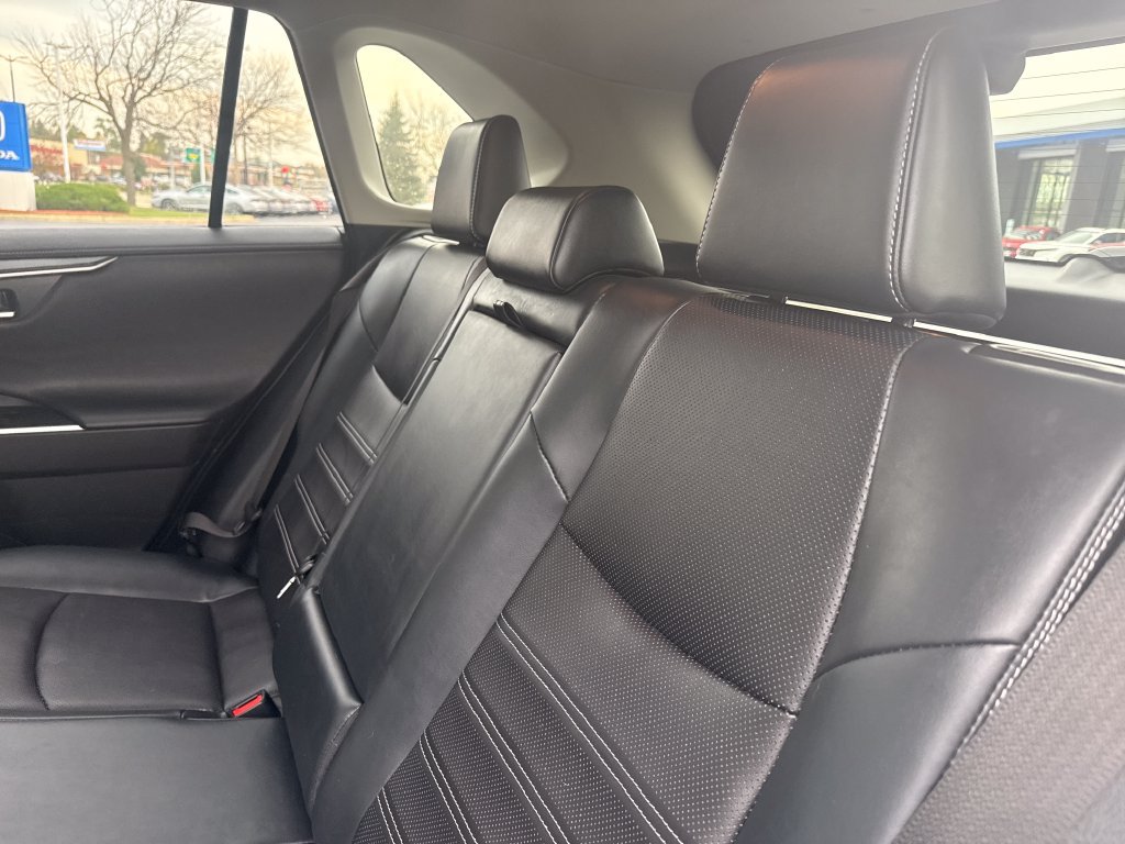 Used 2020 Toyota RAV4 Limited AWD/4WD image 21