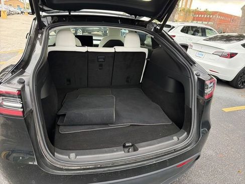 Used 2020 Tesla Model Y Long Range image 26