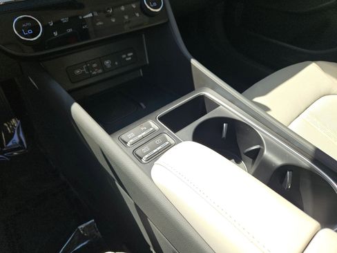 New 2025 Hyundai Sonata Limited image 11