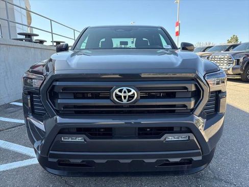 Certified 2026 Toyota Tacoma SR5 AWD/4WD image 12