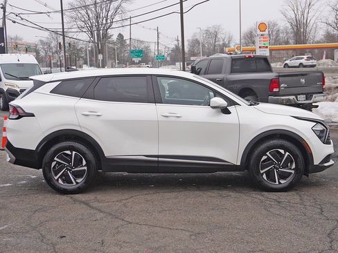 Used 2023 Kia Sportage LX image 16