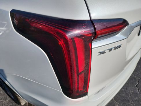 Used 2020 Cadillac XT6 Premium Luxury image 8