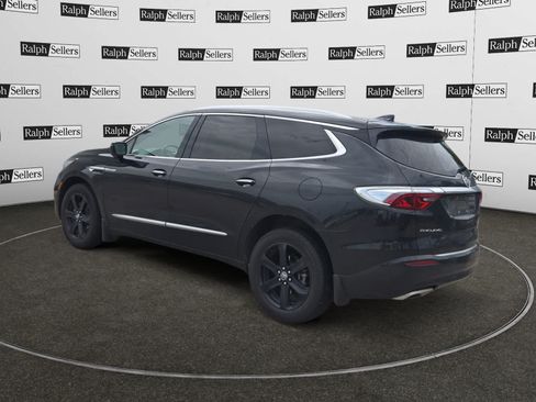 Used 2023 Buick Enclave Essence w/ Experience Buick Package FWD image 4
