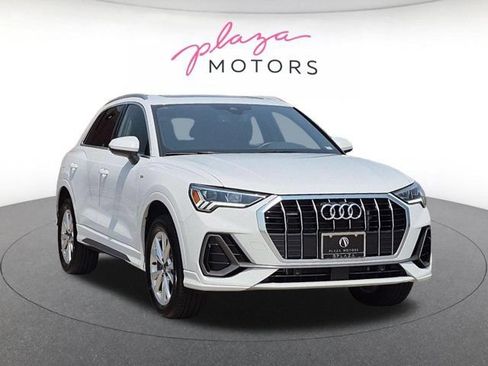 Certified 2025 Audi Q3 2.0T Premium w/ Convenience Package AWD/4WD image 3