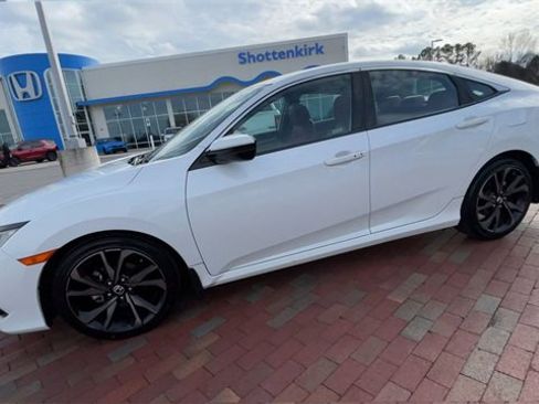 Used 2021 Honda Civic Sport image 6