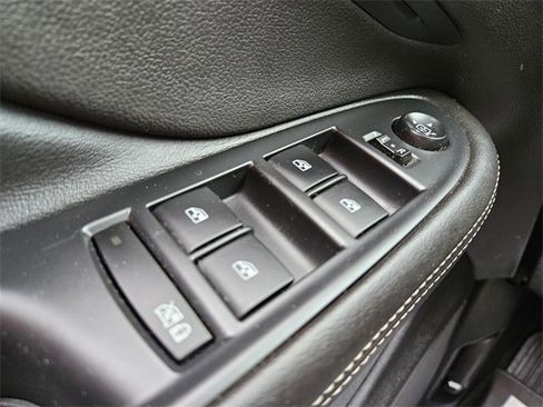 Used 2017 Buick Envision Essence image 31