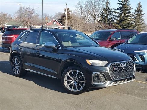 Used 2022 Audi SQ5 Premium w/ Convenience Package image 1