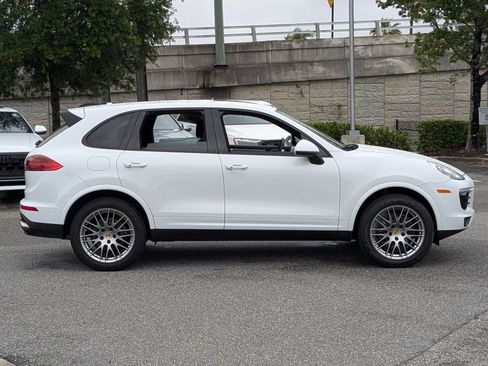 Used 2017 Porsche Cayenne Platinum Edition AWD/4WD image 8