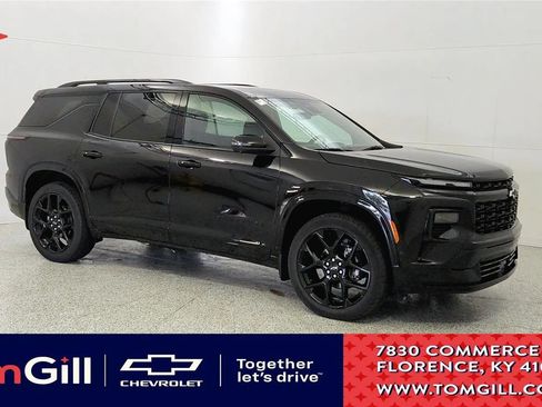 Used 2024 Chevrolet Traverse RS FWD image 1