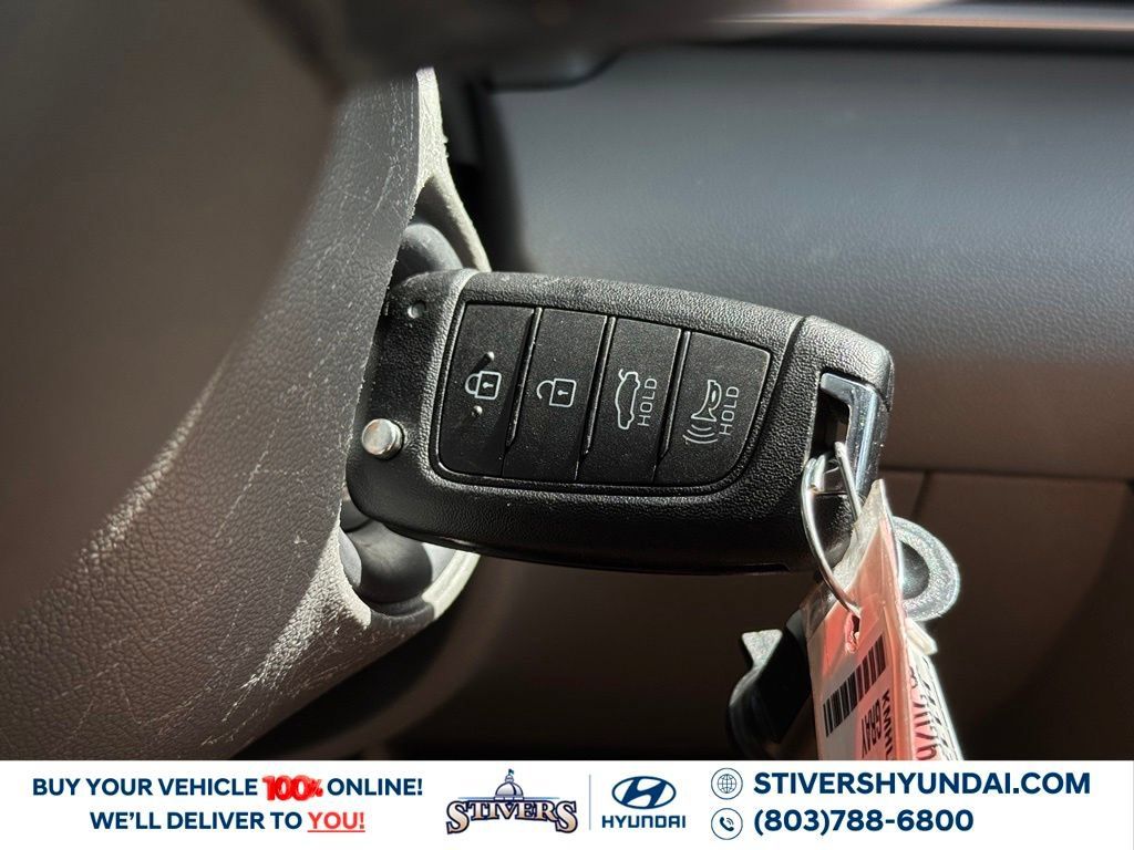 Certified 2026 Hyundai Elantra SE FWD image 31