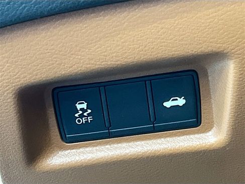 Used 2024 INFINITI Q50 Luxe w/ Cargo Package image 10