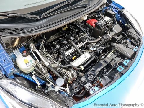 Used 2023 Nissan Versa SV image 31