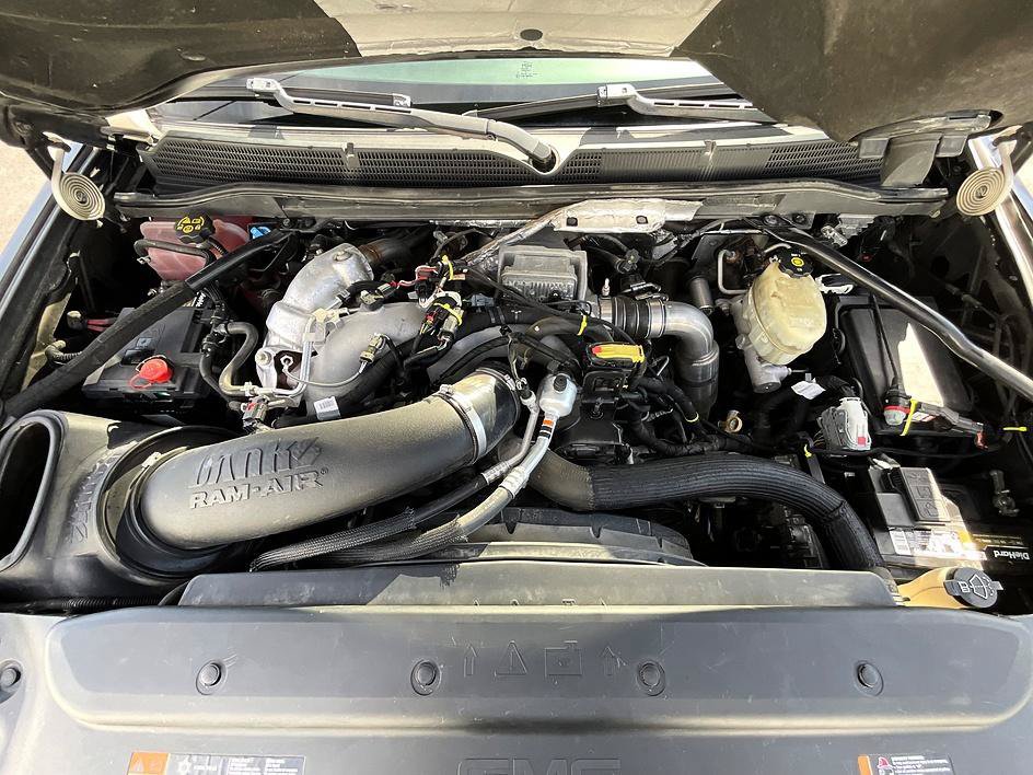 Used 2018 GMC Sierra 2500 Denali w/ Duramax Plus Package AWD/4WD image 14