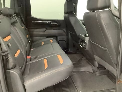 Used 2023 GMC Sierra 1500 AT4 w/ Technology Package AWD/4WD image 31