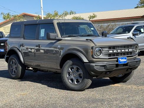New 2025 Ford Bronco Big Bend image 2