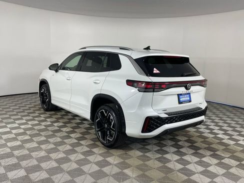 New 2026 Volkswagen Tiguan SEL R-Line AWD/4WD image 16