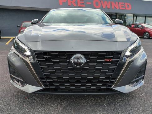 Used 2024 Nissan Altima 2.5 SR w/ SR Premium Package image 9