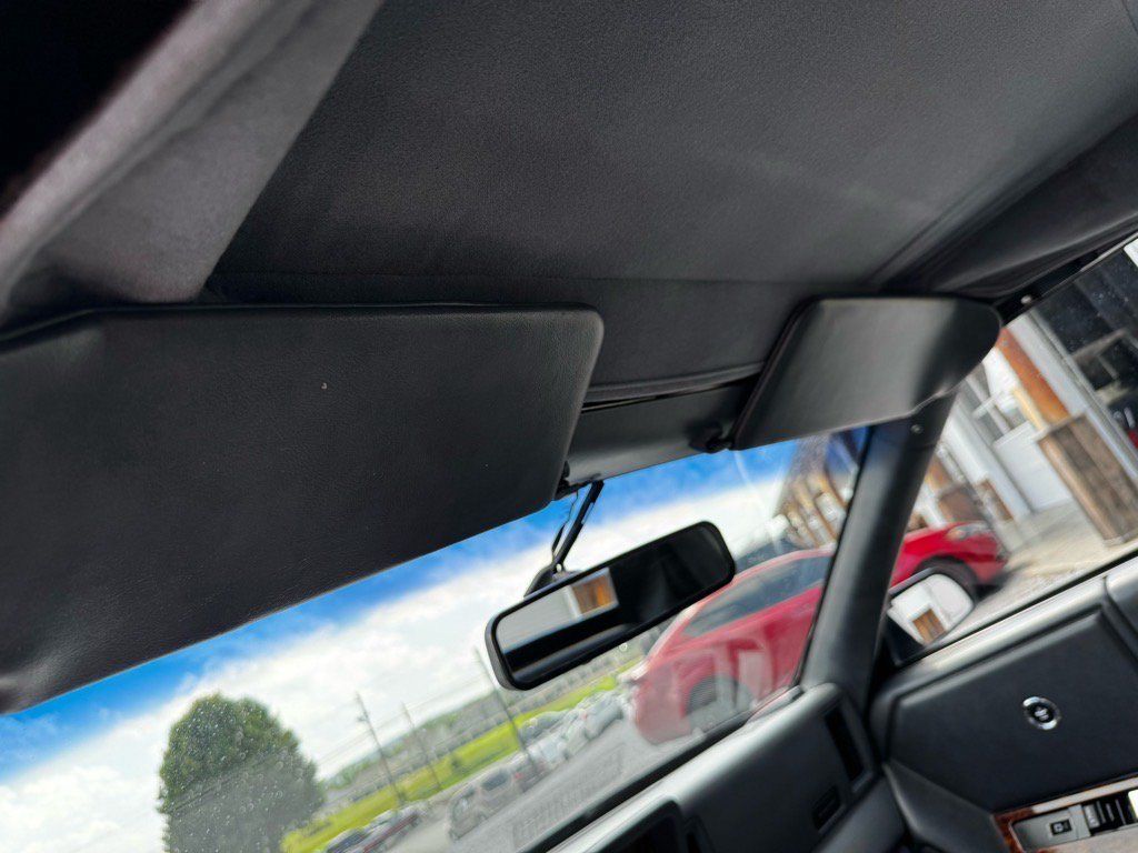Used 1989 Chrysler LeBaron Premium FWD image 30