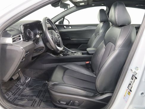 Used 2023 Kia K5 GT-Line image 11