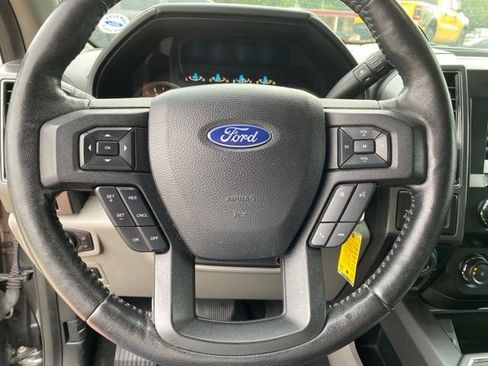 Used 2019 Ford F150 XLT w/ Equipment Group 302A Luxury AWD/4WD image 19
