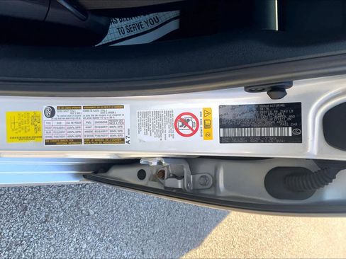 Used 2016 Lexus ES 350 FWD image 32
