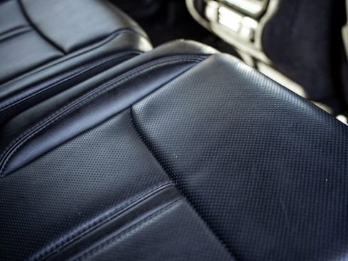 Used 2024 Jeep Wagoneer L Series II w/ Flexible Seating Group image 30